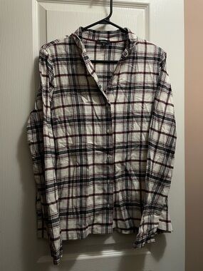 Reitmans White Plaid Button-Down Shirt with Black & Burgundy Stripes